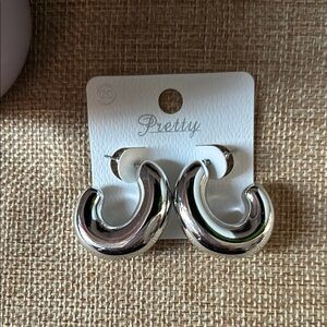 ePretty Silver Hoop Earrings